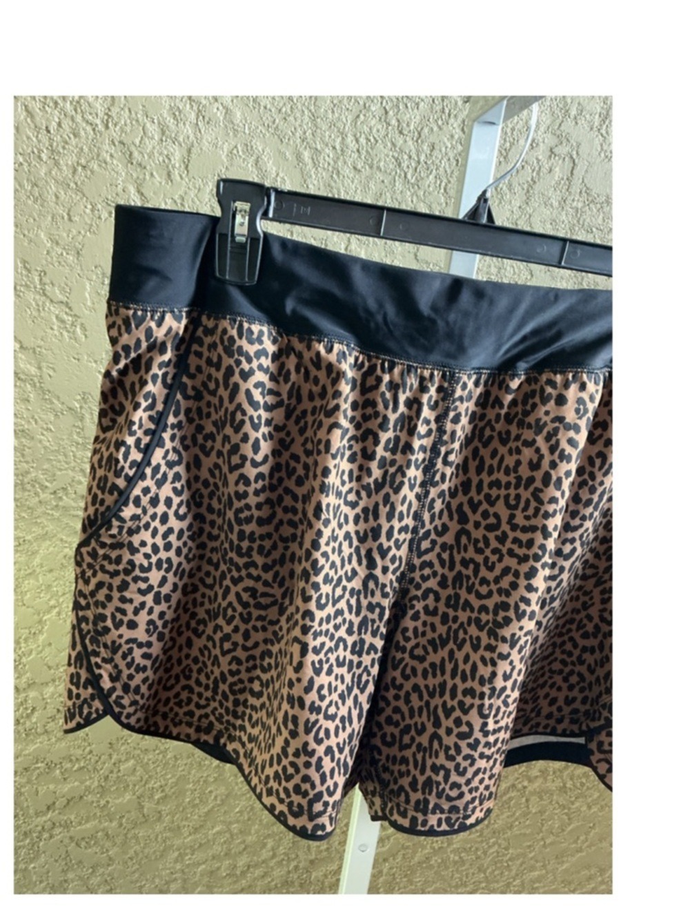 Women's Lands' End Plus 18 Brown Black Leopard Print Athletic Shorts - Picture 3 of 12